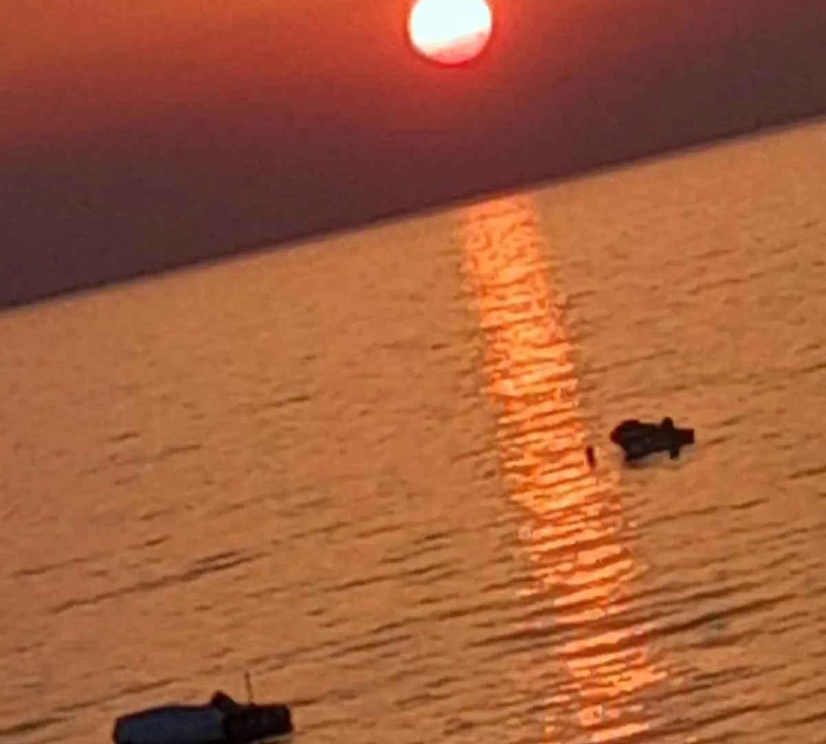 Iris Seafront Apartments Fourka